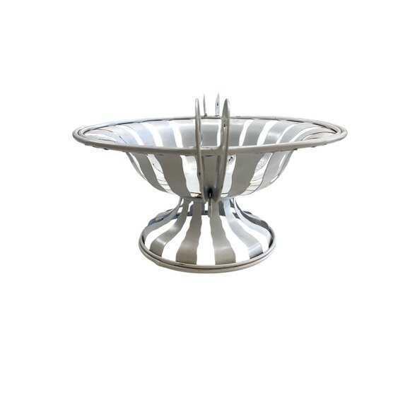 Decorative White Metal Fruit Bowl Urn - Picture 4 of 8